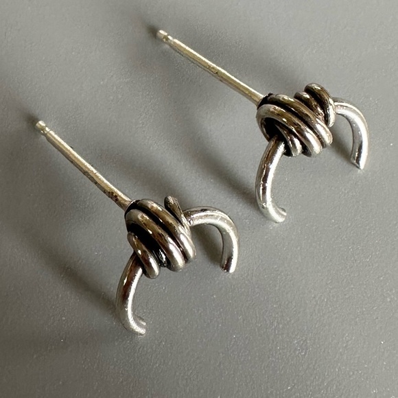 Sterling Silver Knot Simple Stud Earrings - Picture 8 of 8